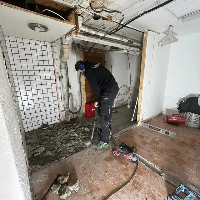 Pågående renoveringsarbete av Victors Bygg