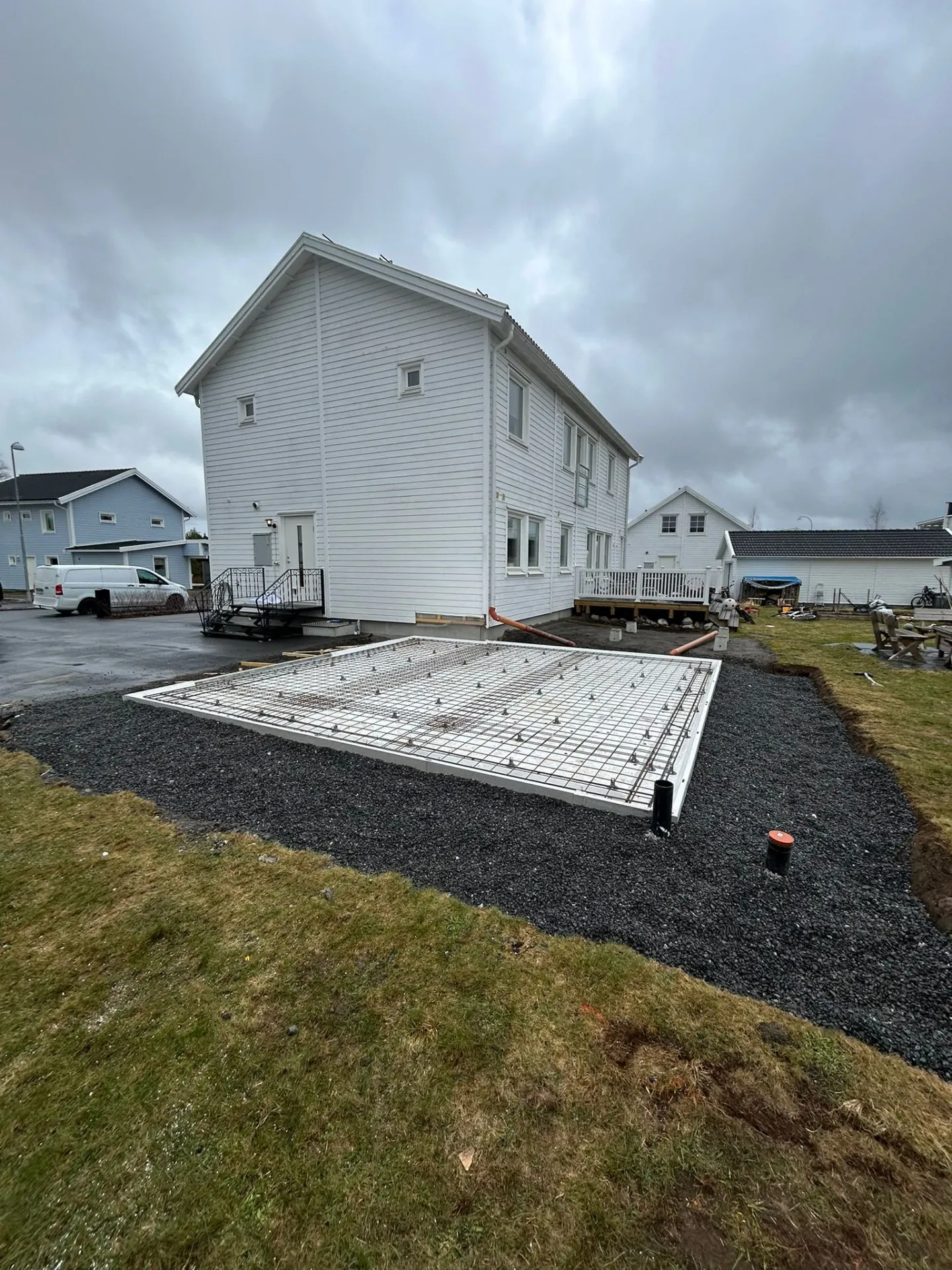 Utvändigt - hus med ny fasad