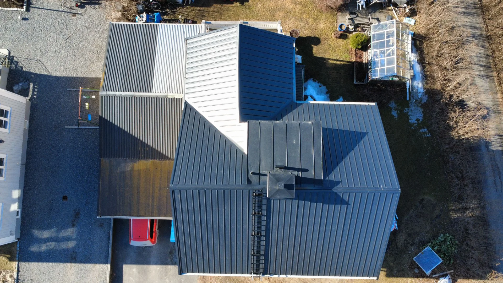 Takbyte - brunt tak med takpannor